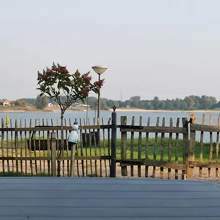 Holiday home Tiny Haus Auszeit Am Lathum